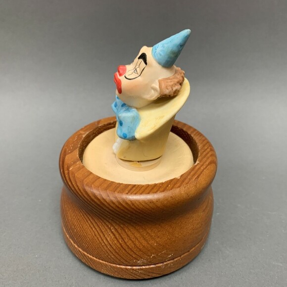 Vintage Clown Rotating Music Box Westland Send In The Clowns Made In Taiwan - Picture 2 of 8